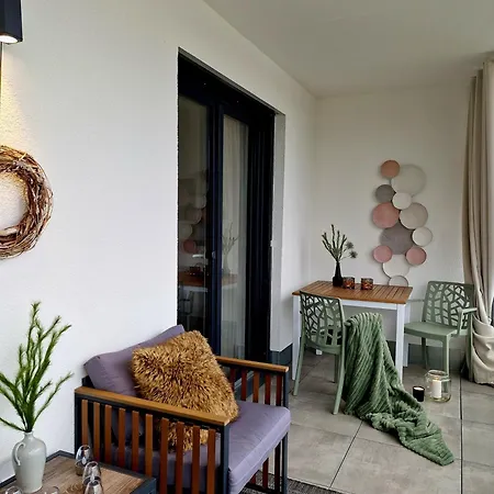 Self-check-in-kostenfreies Parken-balkon-modern-ruhig * Niedernberg