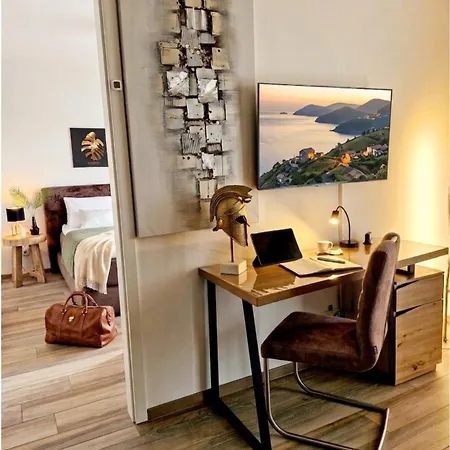 Limes Apartment- Balkon, Parken & Self-check-in Niedernberg