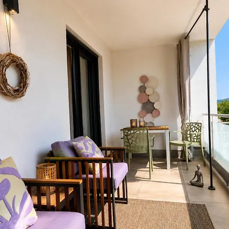 Limes2living Komfort-apartment- Balkon, Parken & Self-check-in Apartment *