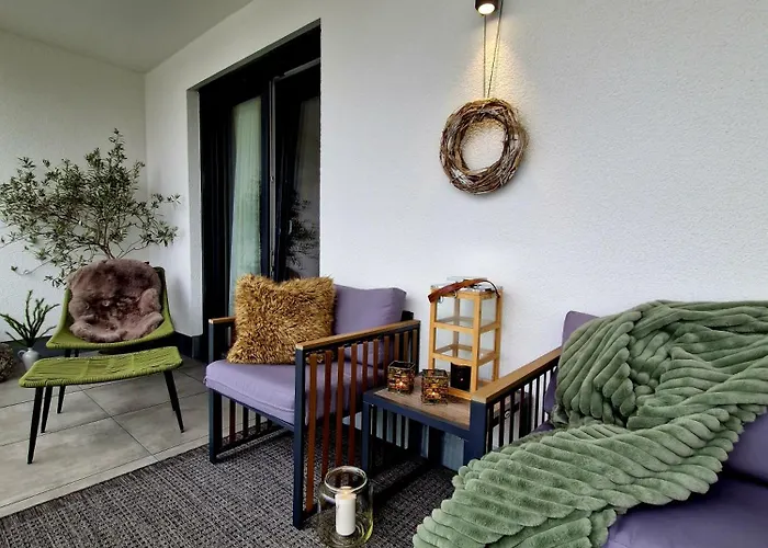 Modern-Ruhig-Balkon-Self-Check-In-Limes2Living-Niedernberg *